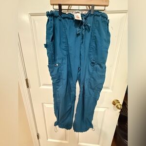Women’s Koi Lindsey Cargo Scrub pants - 2XL petite